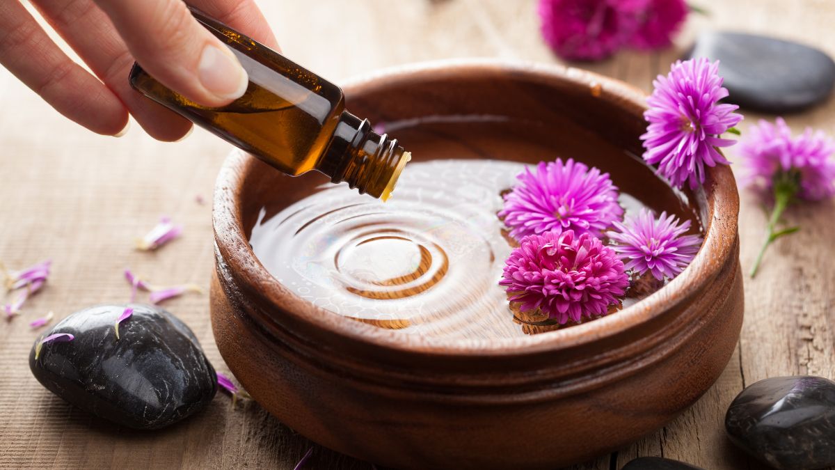 6 Best Essential Oils to Reduce Stress and Anxiety