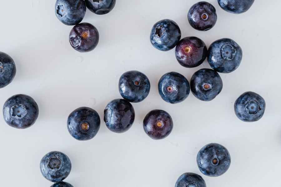 10 Healthy Foods to Lose Weight 11 fresh blueberry